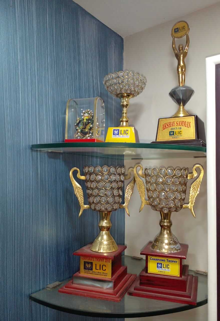 Champion Trophies given From KMDO 1